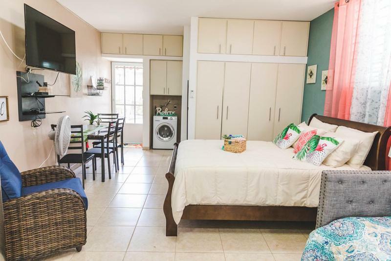 Eden'S Garden Apartment Исабела Екстериор снимка